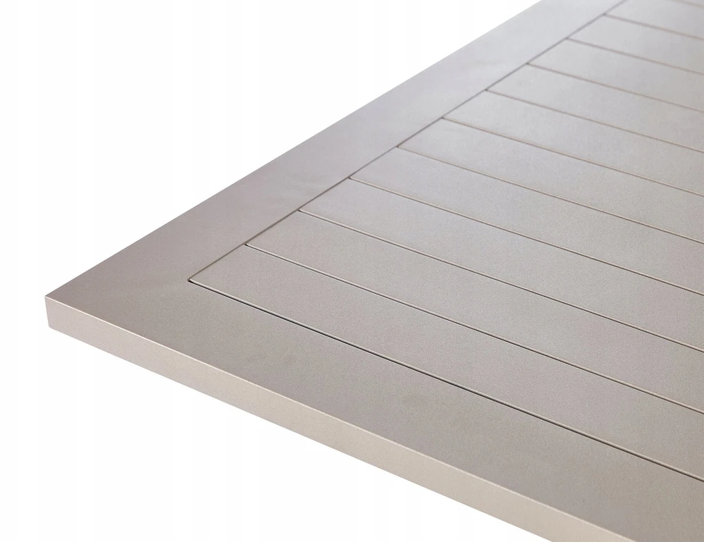 Beliani Sodo stalas CASCAIS 200 cm 105 cm Metalinis smėlio spalvos