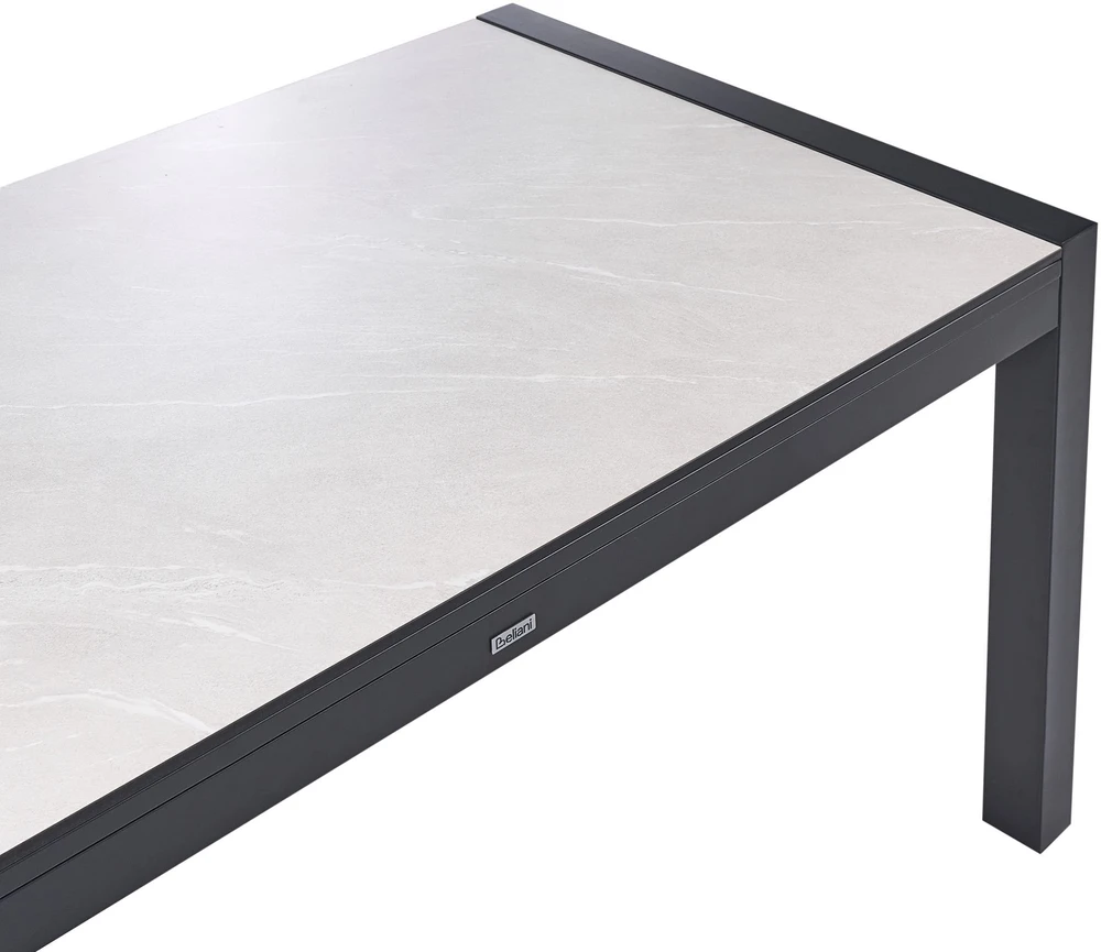 Beliani Išskleidžiamas sodo stalas BINASCO 160/220 cm 90 cm smėlio spalvos