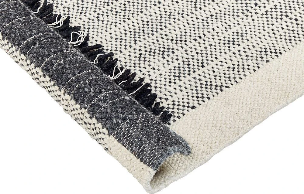 Beliani Kilimas KETENLI baltas 140 x 200 cm vilnonis