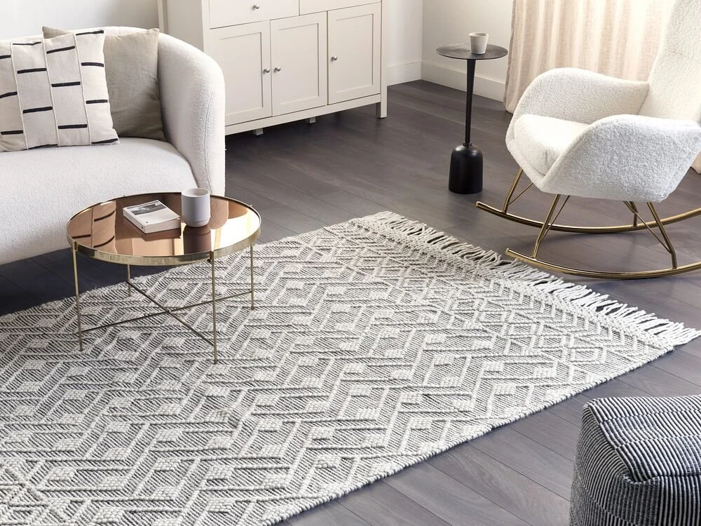 Beliani Kilimas KAVAK juodas 160 x 230 cm vilnonis