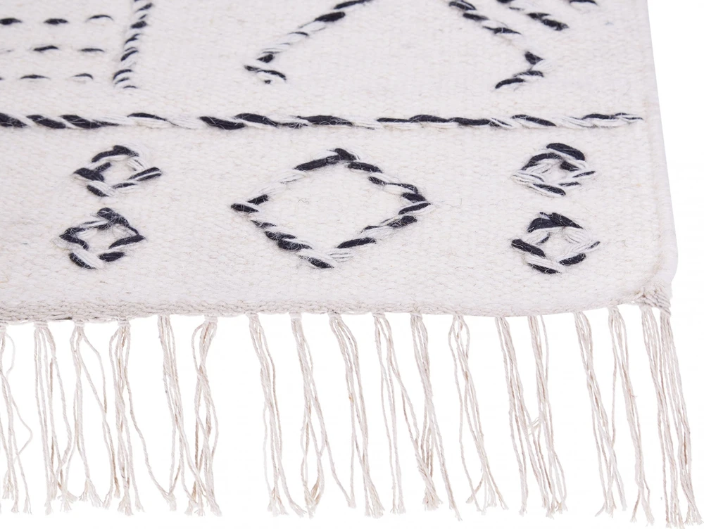 Beliani Kilimas ALKENT baltas 160 x 230 cm vilnos