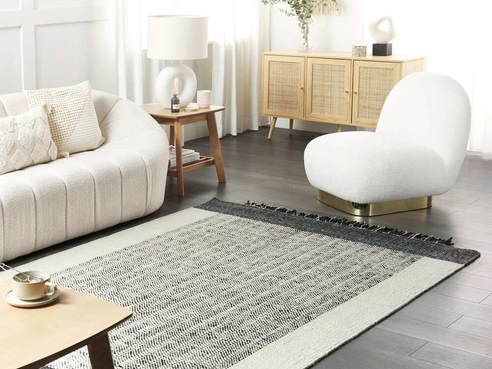 Beliani Kilimas KETENLI baltas 160 x 230 cm vilnos