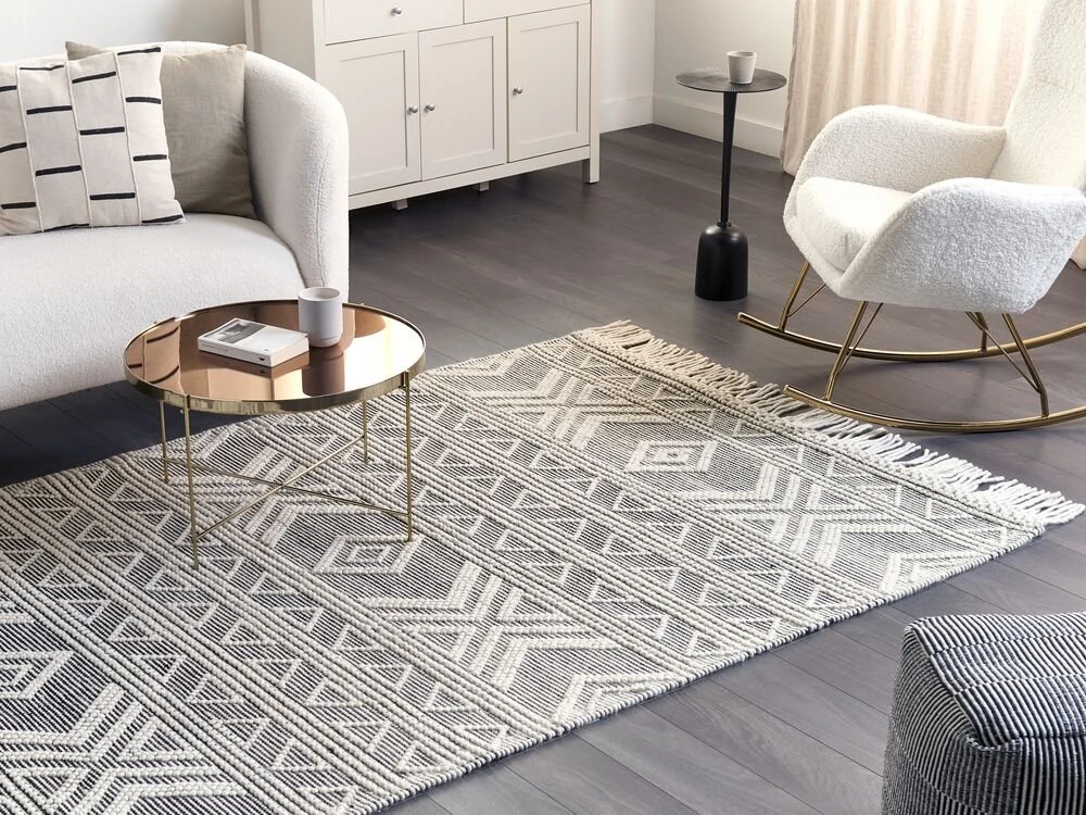 Beliani Kilimas PAZAR juodas/baltas 160 x 230 cm vilnonis