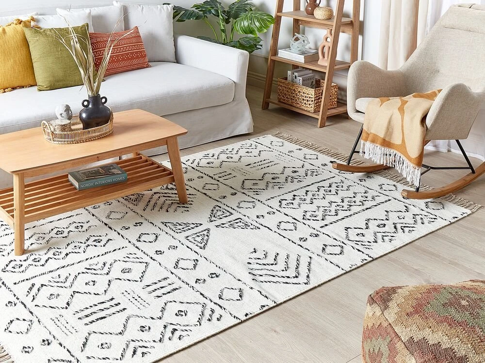 Beliani Kilimas ALKENT baltas 160 x 230 cm vilnos