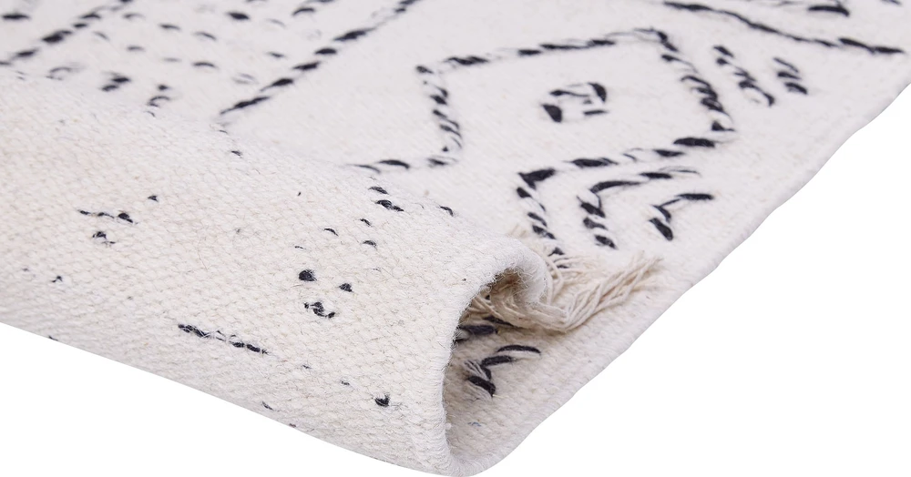 Beliani Kilimas ALKENT baltas 160 x 230 cm vilnos