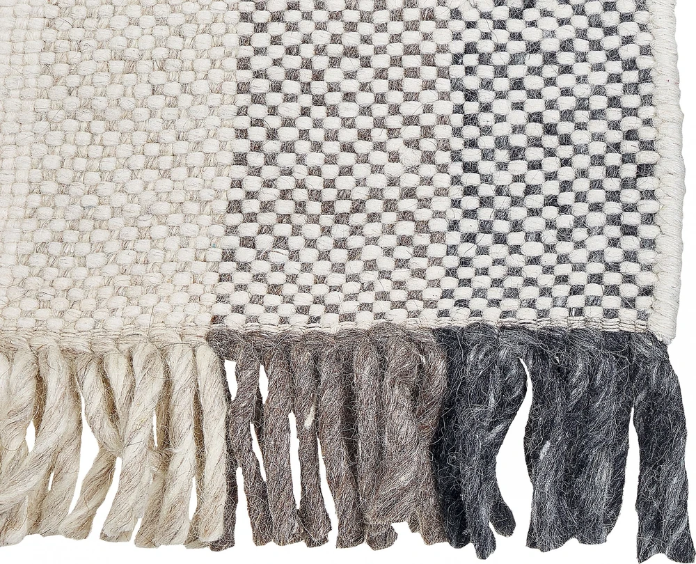 Beliani Kilimas EMIRLER baltas 160 x 230 cm vilnos