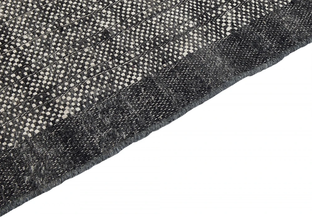 Beliani Kilimas ATLANTI juodas 80 x 150 cm vilnonis