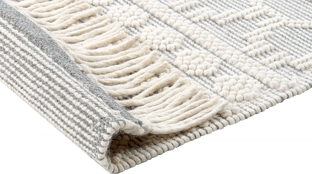 Beliani Kilimas SOLHAN pilkas smėlio spalvos 160 x 230 cm vilnos