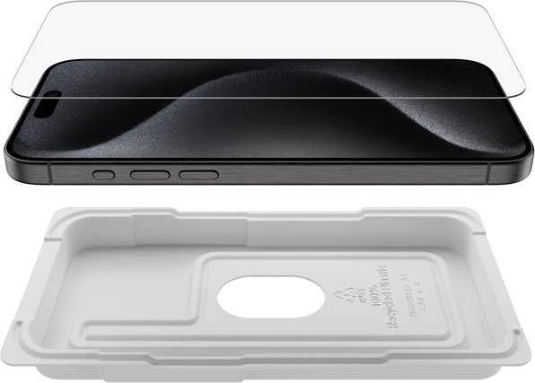 „Belkin ScreenForce UltraGlass“ su „iPhone 15 Pro Max“.