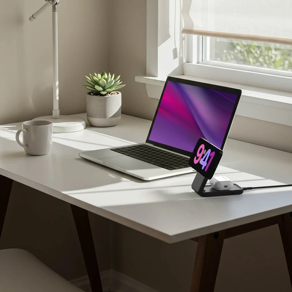 Belkin „UltraCharge“ 25 W Qi2 magnetinis 2 viename sulankstomas įkroviklis, juodas WIZ038kqBK