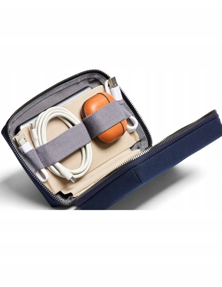 Bellroy Tech Kit Compact – mobiliųjų priedų organizatorius (tamsiai mėlynas)