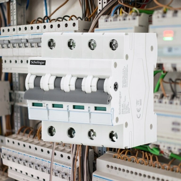 Bemko Rozłącznik izolacyjny 4P 63A Schelinger A11-SR8-4P-063