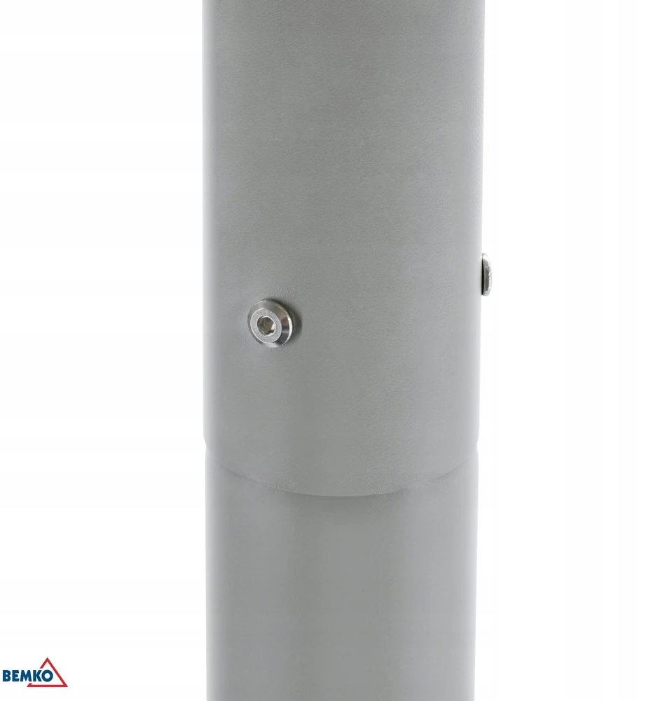 Bemko sulankstomas apšvietimo stulpas, stiebo skersmuo: 60 mm, 3 m pagrindas 160x160 mm, rutulys