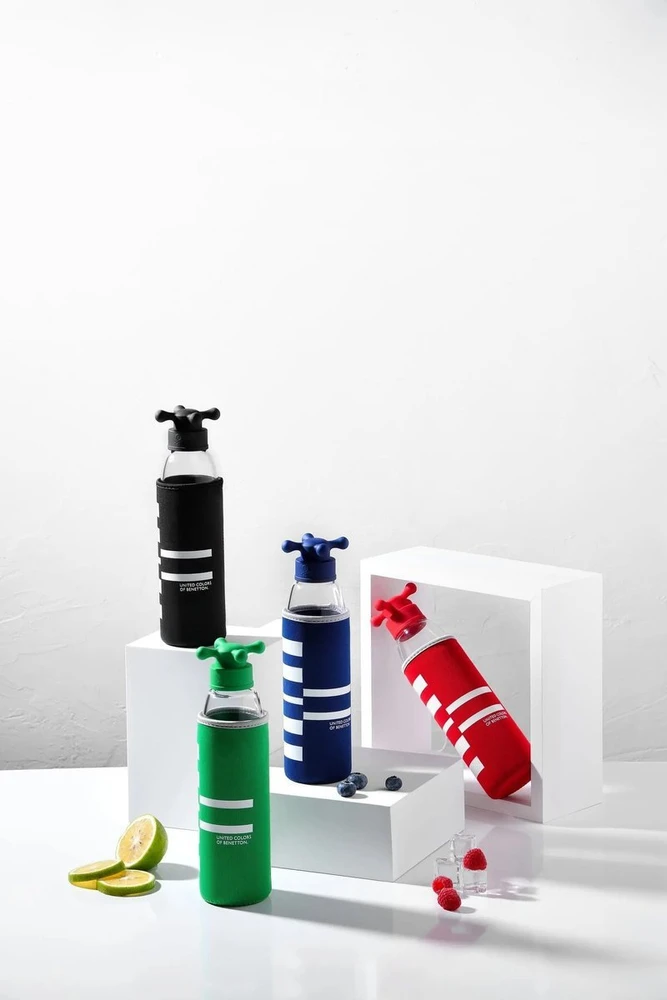 Gertuvė Benetton Stiklinis buteliukas Benetton 500 ml su neopreno įmaute, raudonas BE-0800-RD