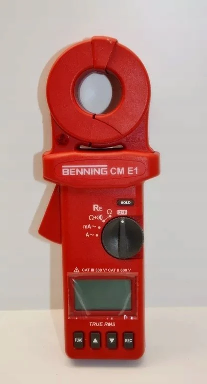 Benning CM E1 srovės matuoklio replės su priedais