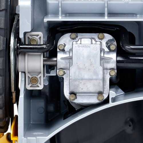 Nezatříděno Benzininė vejapjovė Cub Cadet Benzininė vejapjovė Z NAPÄDEM LM1 CR53 53CM