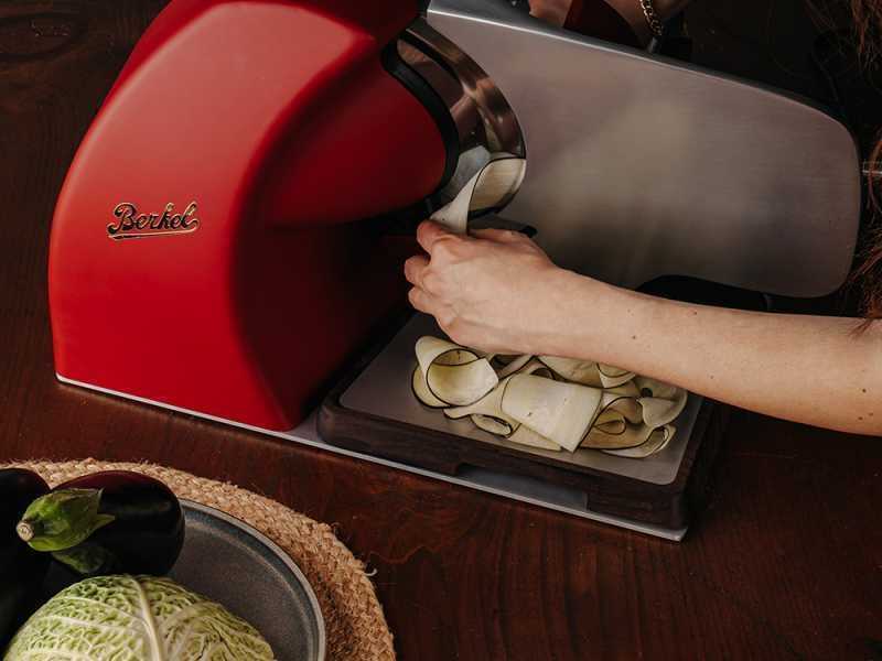 Berkel Homeline HL PLUS 250 raudona-matinė maszyna do krojenia