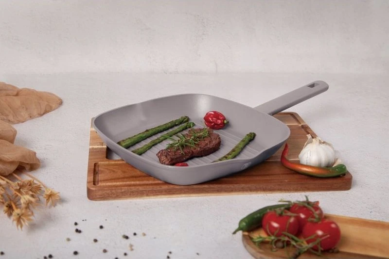 Berlinger Haus keptuvė GRILL TITANINĖ 28cm BERLINGER HAUS BH-8096 TAUPE