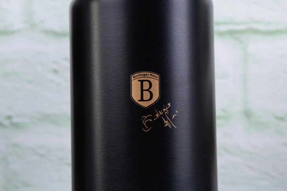 SPORTOWA Buteliukas TERMICZNA 540ML BERLINGER HAUS Juodas ROSE BH-7758