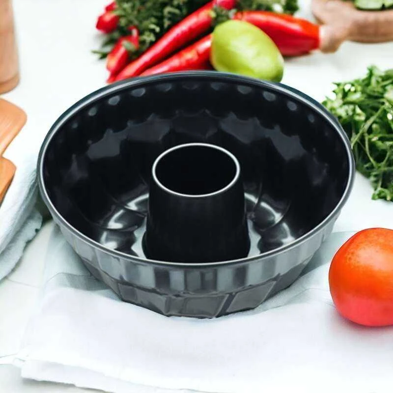 Berretti torto forma su rankove Juoda Nelipni 25,5 cm