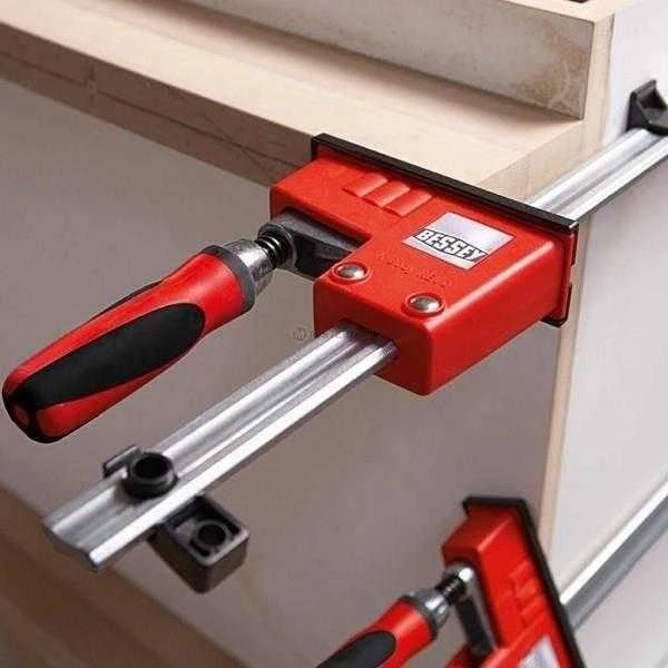 Korpusiniai spaustuvai BESSEY KRE125-2K