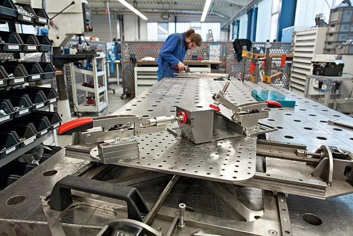 Dvikryptis svirtinis spaustuvas BESSEY STC-IHH25