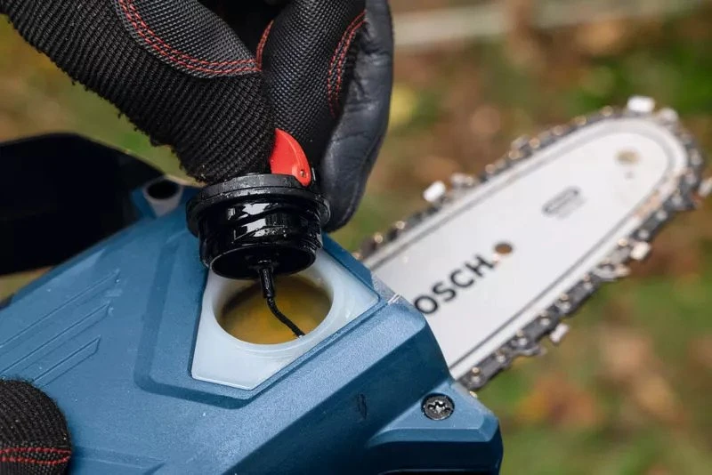Bosch GKE 18V-15 be akumuliatoriaus ir kroviklio Grandininis pjūklas akku