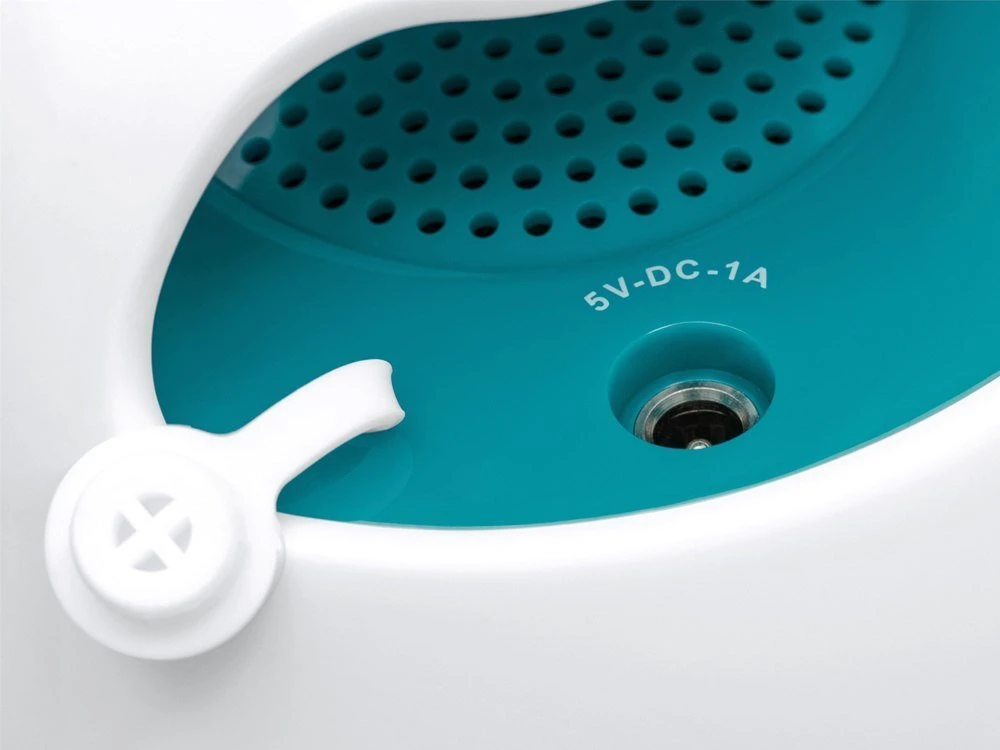 Bestway plaukiojantis MusicWave™ garsiakalbis su Bluetooth ir 58700 LED lempute