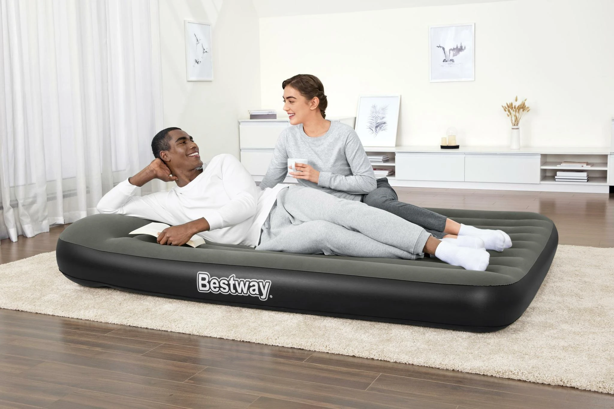 Bestway Pripučiamas čiužinys Tritech Airbed Queen su integruota pompa 67930 2.03m x 1.52m x 30cm aprašymas - Prekės nuotrauka