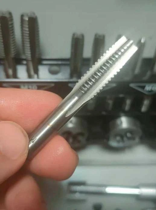 Bituxx Sriegimo ir sriegimo įrankių rinkinys 24 vnt. (M5-M12) metalinis lagaminas