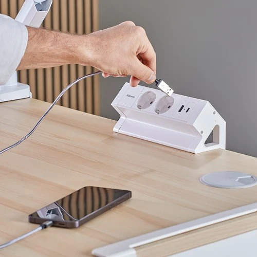 „Fellowes“ biuro modulis su 2 kištukiniais lizdais, USB-A, USB-C, baltas