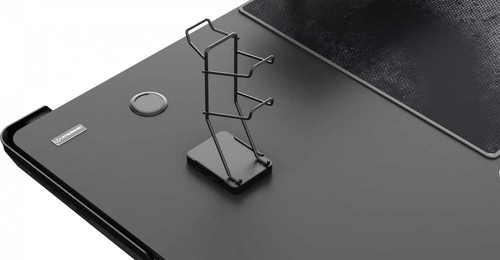 Reguliuojamo aukščio kampinis žaidimų stalas Ultradesk Winger LED RGB, Juodos spalvos