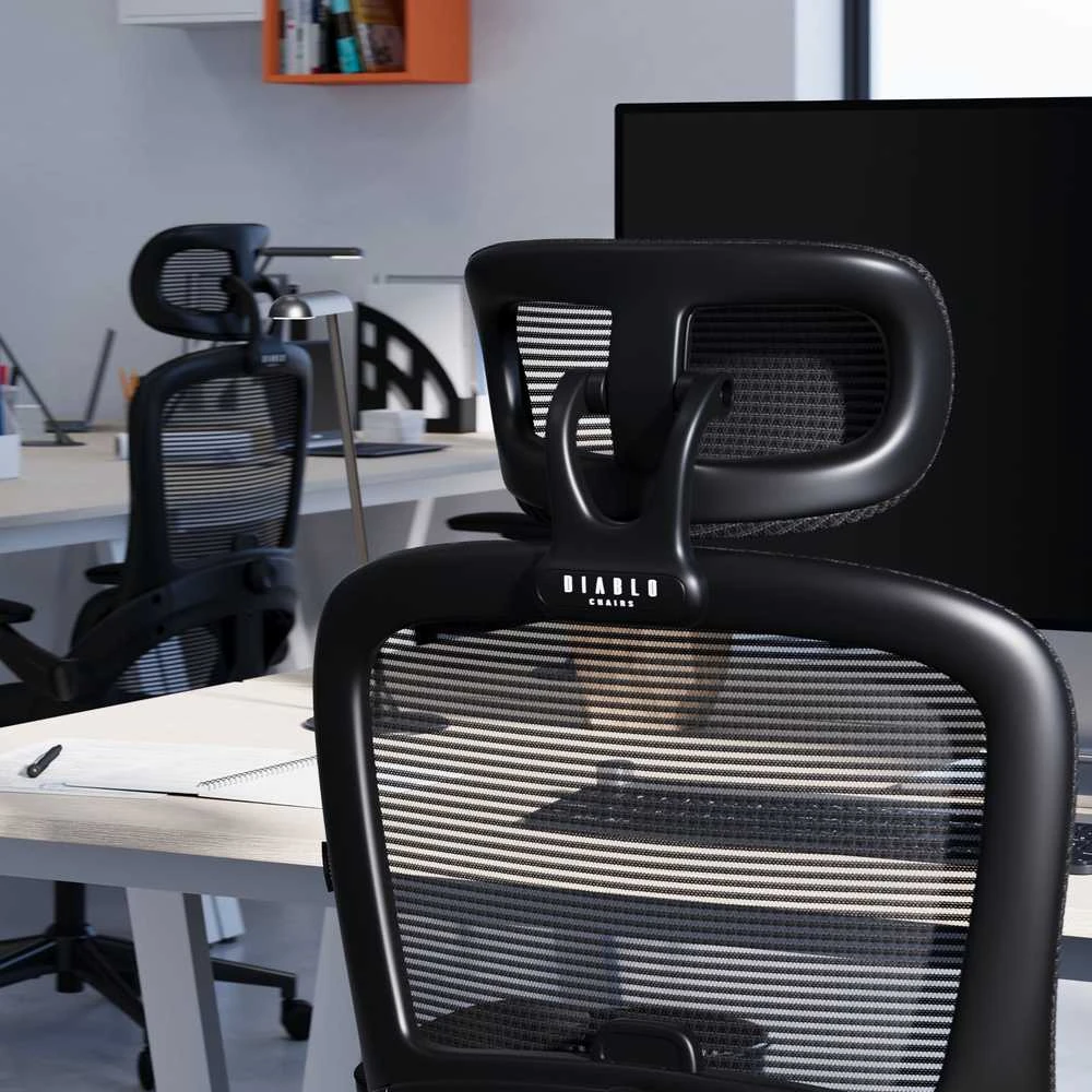 Diablo Chairs Diablo V-Light Shadow Juodas ergonominė kėdė