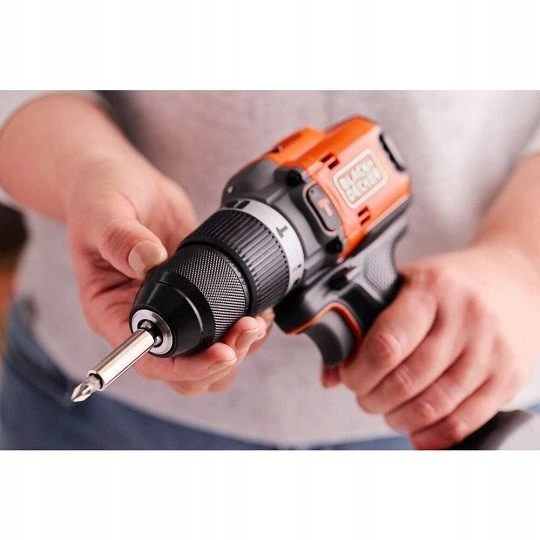 Black & Decker Juodas & Decker BLD683XN-XJ drill 1800 RPM 1kg Juodas, Oranžinis