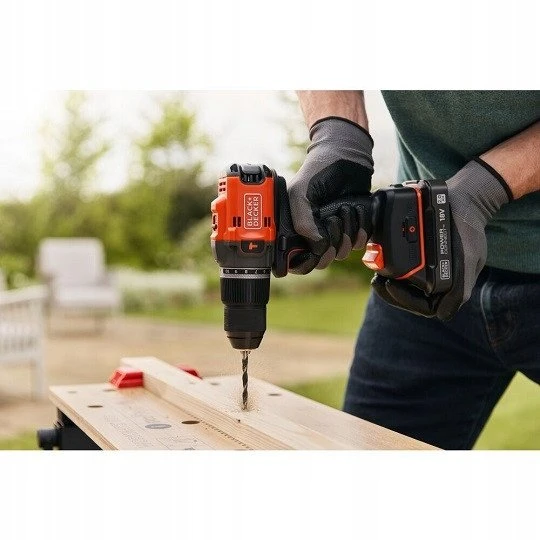 Black & Decker Juodas & Decker BLD683XN-XJ drill 1800 RPM 1kg Juodas, Oranžinis