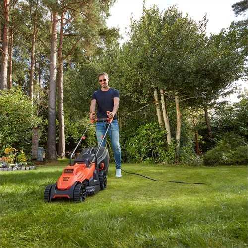 Black & Decker Juodas & Decker Vejapjovė Juodas & Decker BEMW461BH-QS; 1400 W; elektrinė