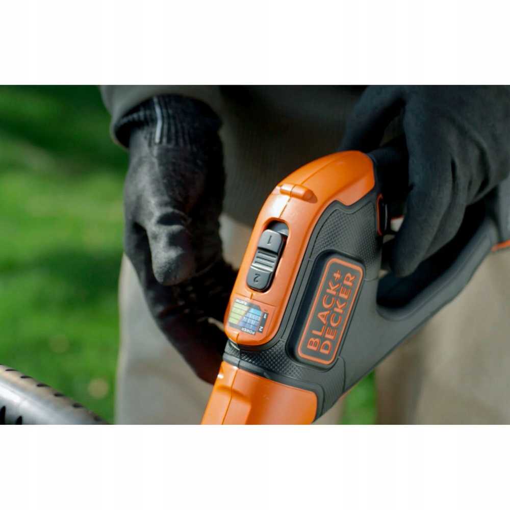Black & Decker Juodas & Decker Akumuliatorinė žoliapjovė su 25 cm ašmenimis, 18V, Juodas & Decker [BCSTR918D1-QW] 2,0Ah