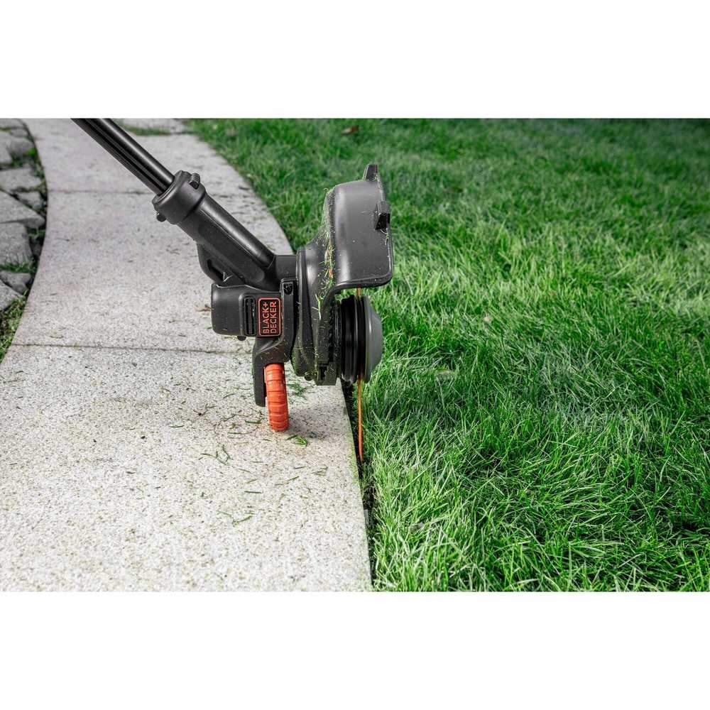 Black & Decker Juodas & Decker Akumuliatorinė žoliapjovė su 25 cm ašmenimis, 18V, Juodas & Decker [BCSTR918D1-QW] 2,0Ah