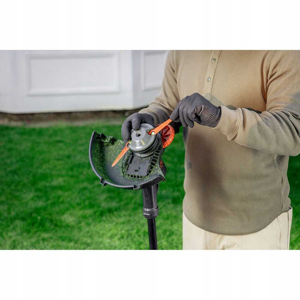 Black & Decker Juodas & Decker Akumuliatorinė žoliapjovė su 25 cm ašmenimis, 18V, Juodas & Decker [BCSTR918D1-QW] 2,0Ah