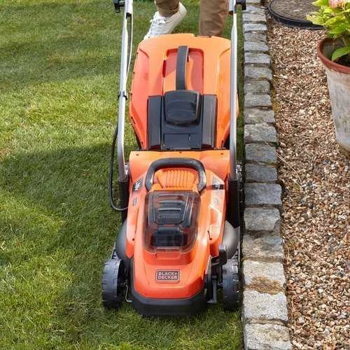 Black & Decker Juodas & Decker BD BATTERY MOWER. 2x18V /33cm BCMW3318N POWERCONNECT