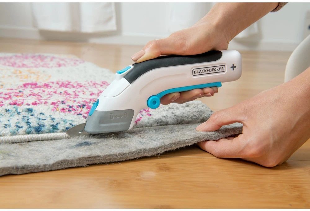 Black & Decker Juodas & Decker Akumuliatorinės universalios žirklės Juodas & Decker BCSC115-XJ; 3,6 V; 1,5 Ah akum.