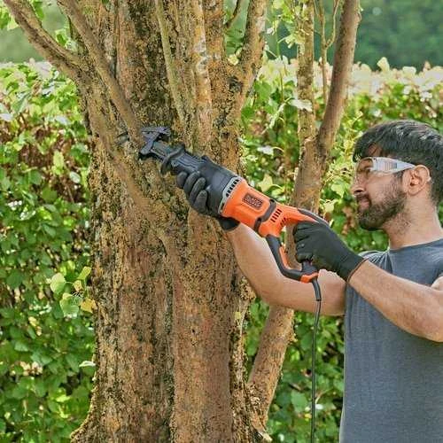 Black & Decker tiesinis pjūklas BES301K-QS, 750W