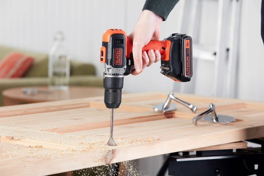 Akumuliatorinis gręžtuvas Black&Decker BCD003MEM2K-QW,18V, 2x2,5Ah