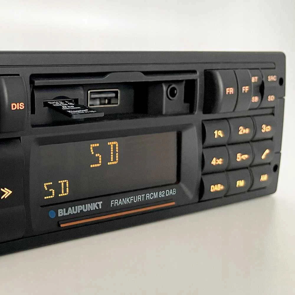 Blaupunkt automagnetola BLAUPUNKT Frankfurt RCM 82 DAB