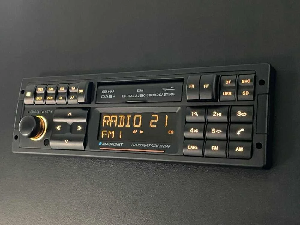 Blaupunkt automagnetola BLAUPUNKT Frankfurt RCM 82 DAB