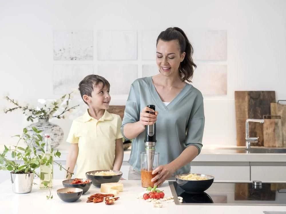 Braun MQ 7025X 0,6 L Panardinamas maišytuvas Juoda, Nerūdijančiojo plieno 1000 W