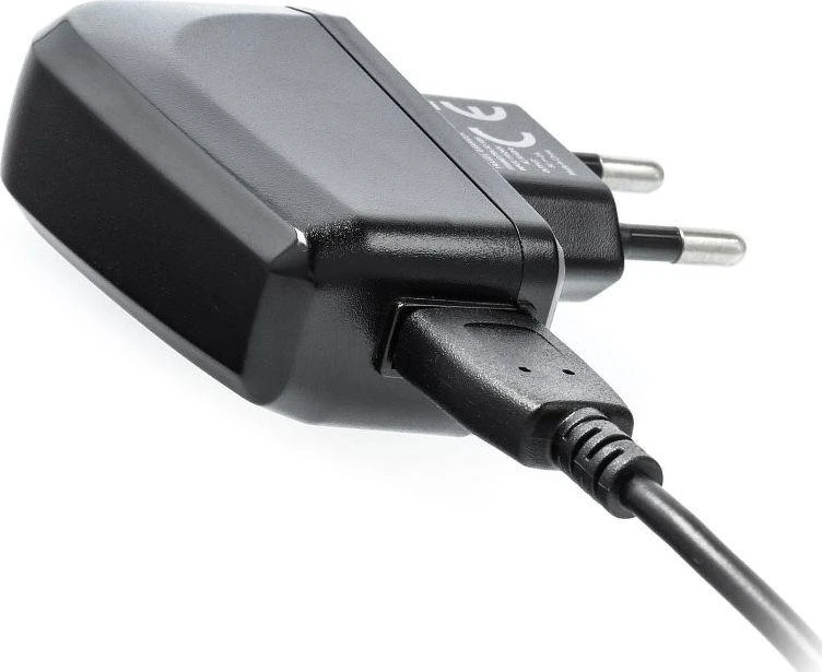 BlueStar „Blue Star PTC Blue Star“ 230 V maitinimo adapteris į USB 5 V / 2 A su atskiru „micro USB“ laidu