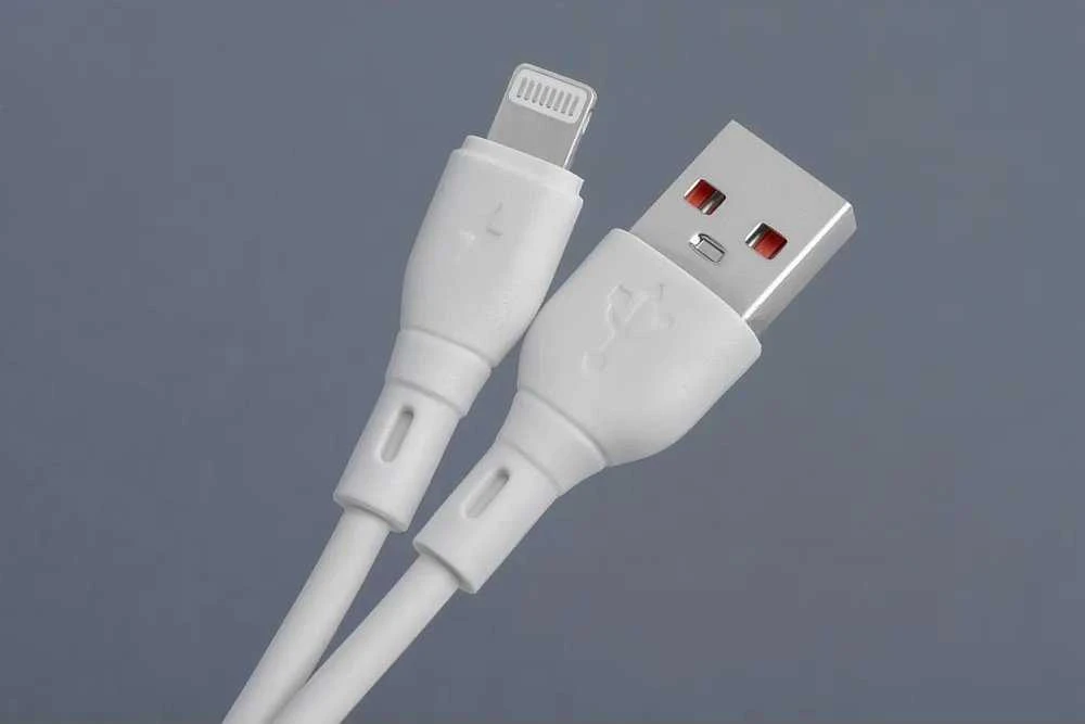 BlueStar USB A tipo į „Lightning“ tipo maitinimas, mėlynas, žvaigždės formos, 2,4A, ECO, 1 m, PJ68-24-2.4 baltas