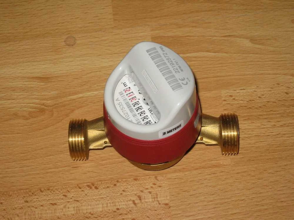 BMETERS Vandens skaitiklis JS antimagnetinis 3/4, srautas 4,0 karštam vandeniui MID R100/R50 su IP65 radijo moduliu