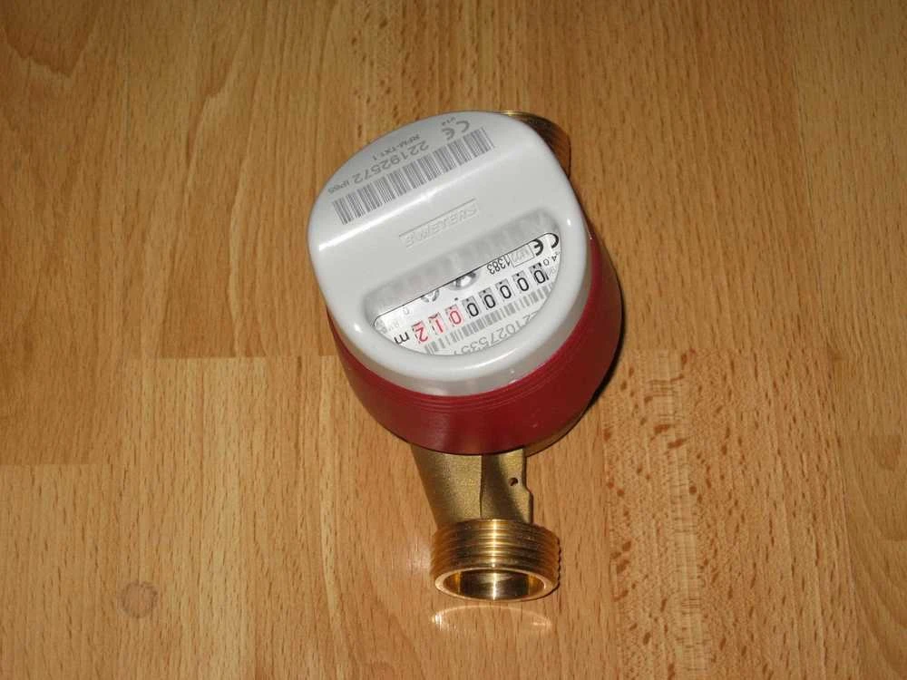 BMETERS Vandens skaitiklis JS antimagnetinis 3/4, srautas 4,0 karštam vandeniui MID R100/R50 su IP65 radijo moduliu